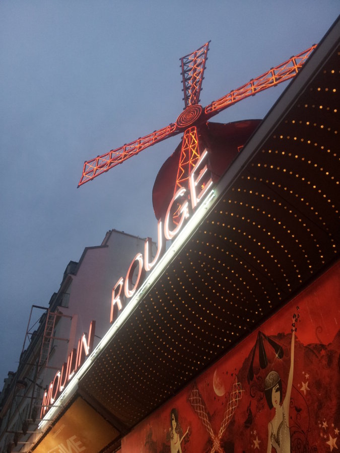 Moulin Rouge (2).jpg