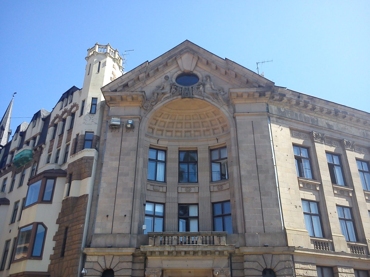 Riga, Art Nouveau building 09.jpg