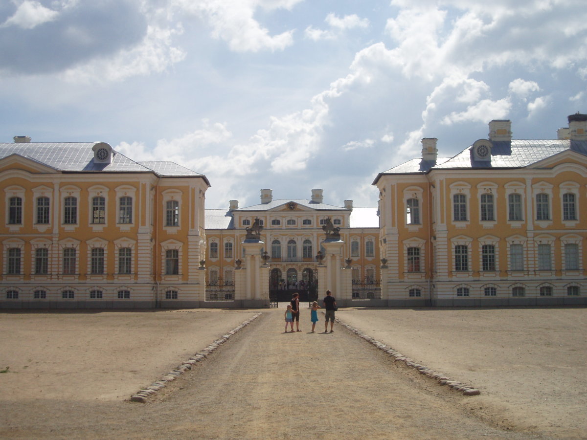 Rundāle Palace, Latvia 01.JPG