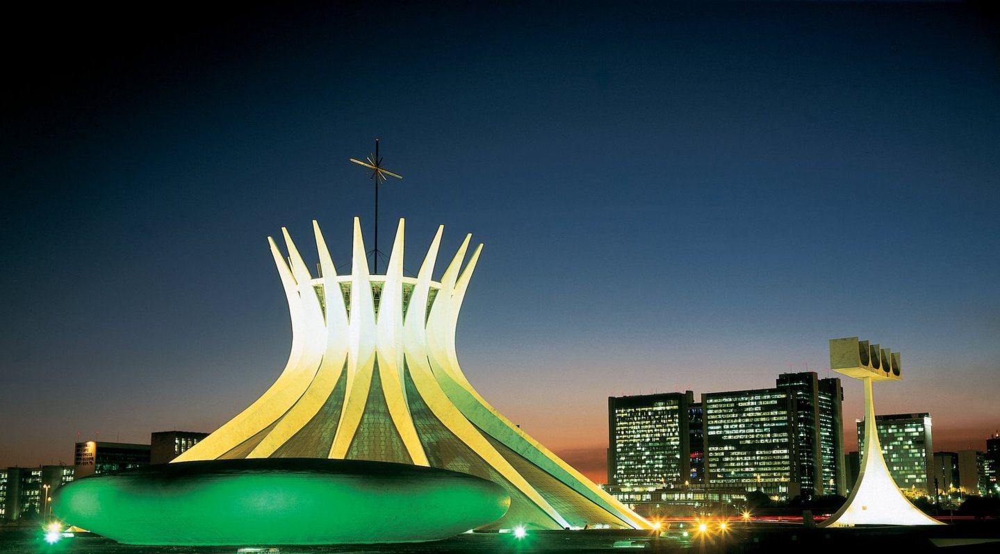 srom_catedral_metropolitana_de_brasilia.jpg