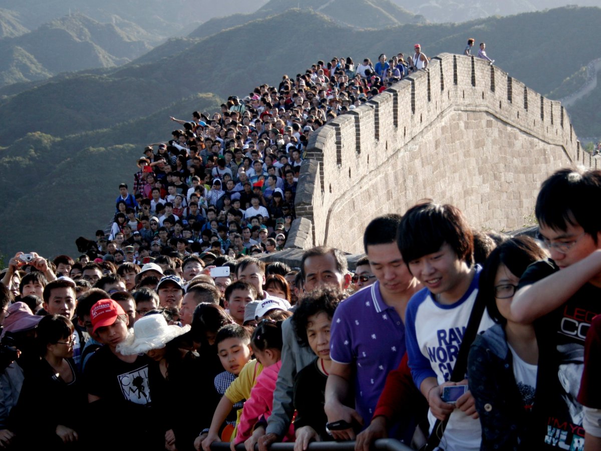 great-wall-lots-of-people.jpg