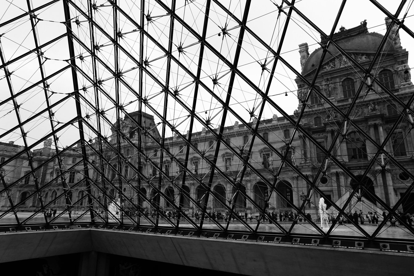 louvre pyramid bw.jpg