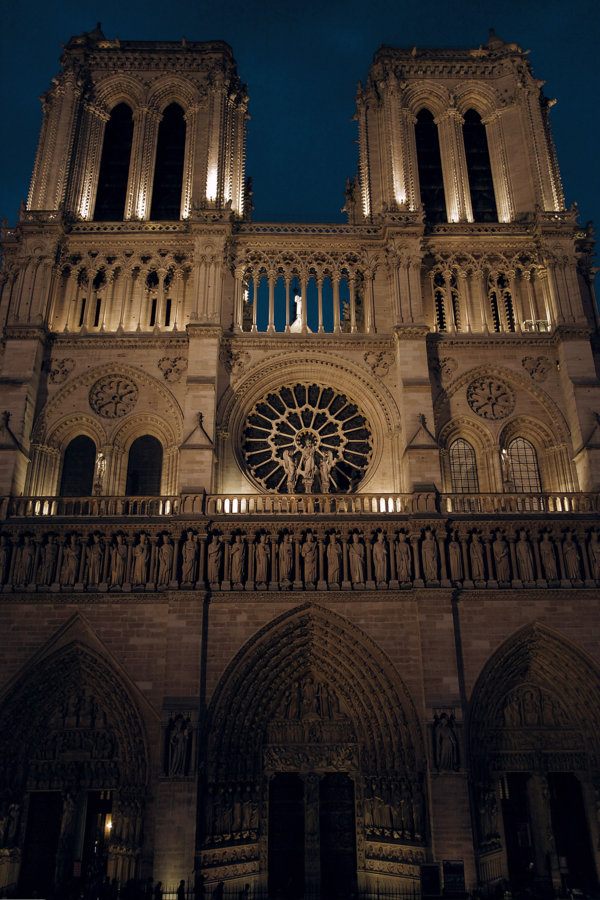 notre dame close.jpg