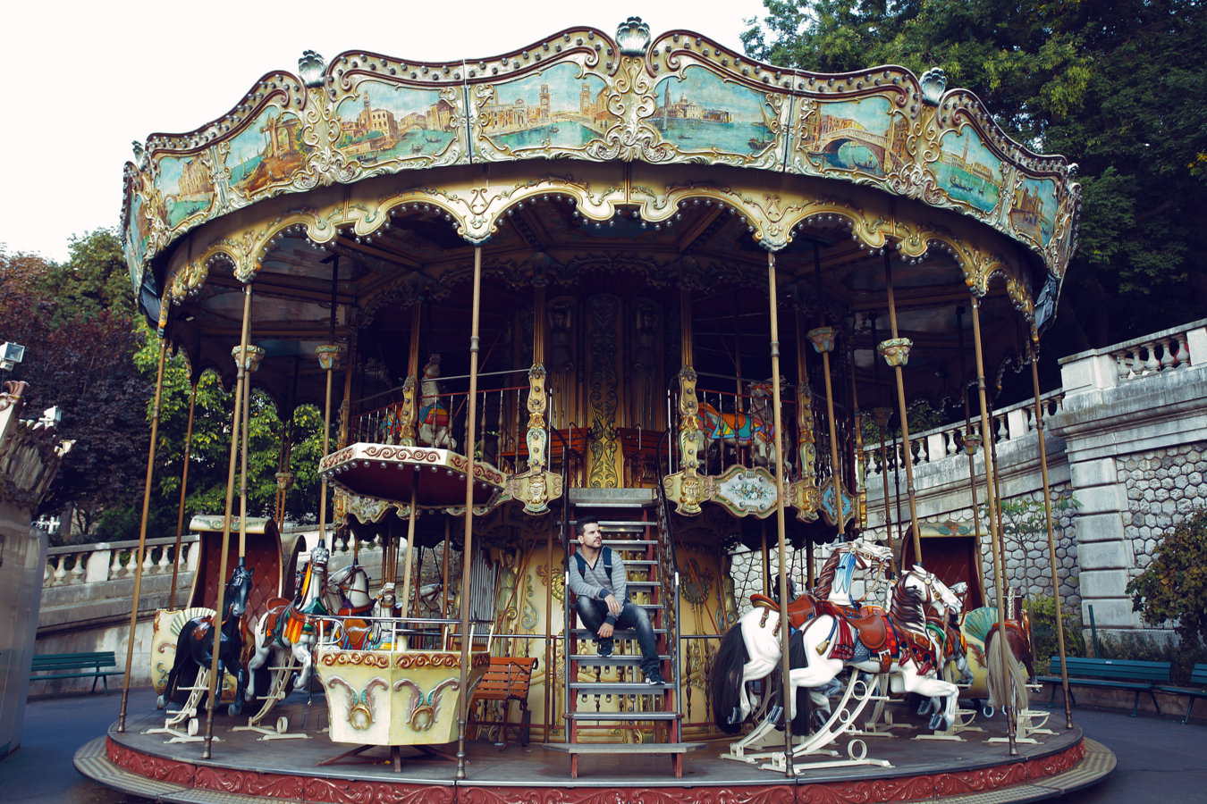 montmartre carousel bill.jpg