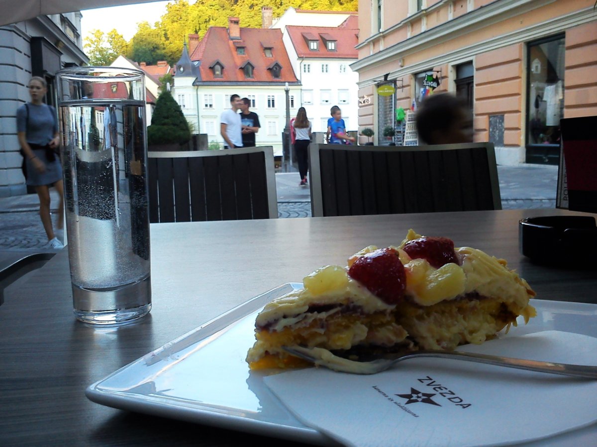 Ljubljana - Cafe Zvezda 1.jpg