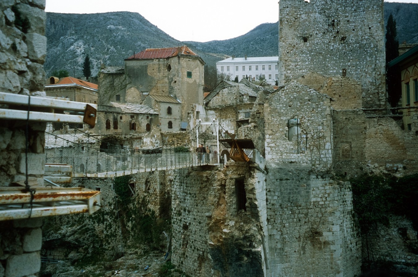 Stari_Most_temporary_cable_bridge_1997 (2).jpg