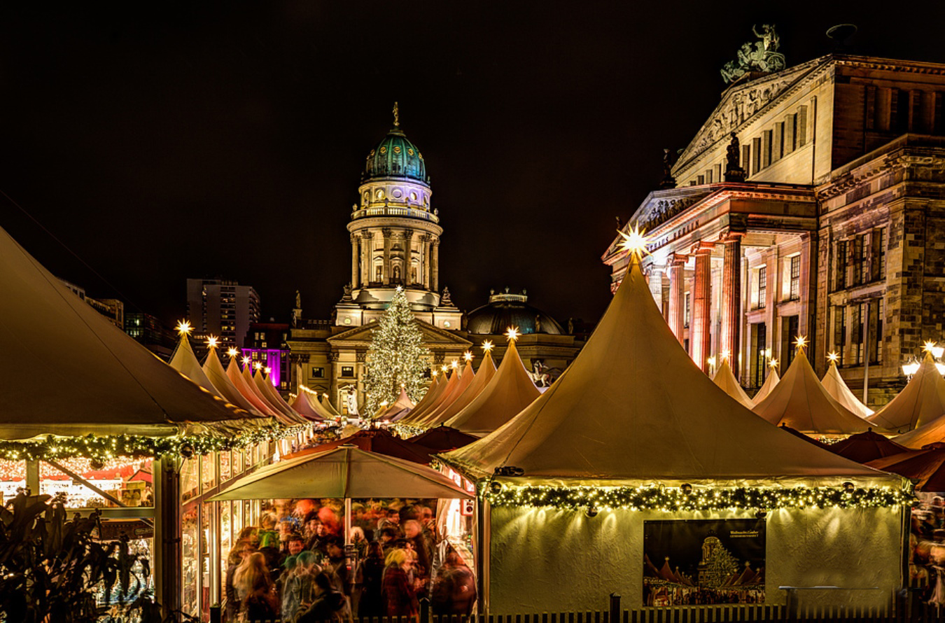 weihnachtsmarkt-am-gendarmenmarkt-37f5d49e-6ad1-42f6-96e4-ca317862416d.jpg