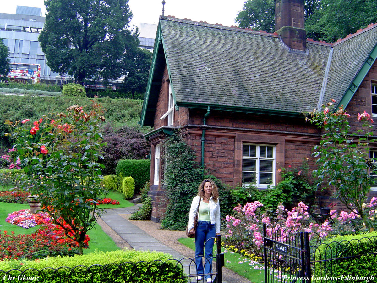 dsc00762_edited Princess Gardens-Edinburgh.jpg