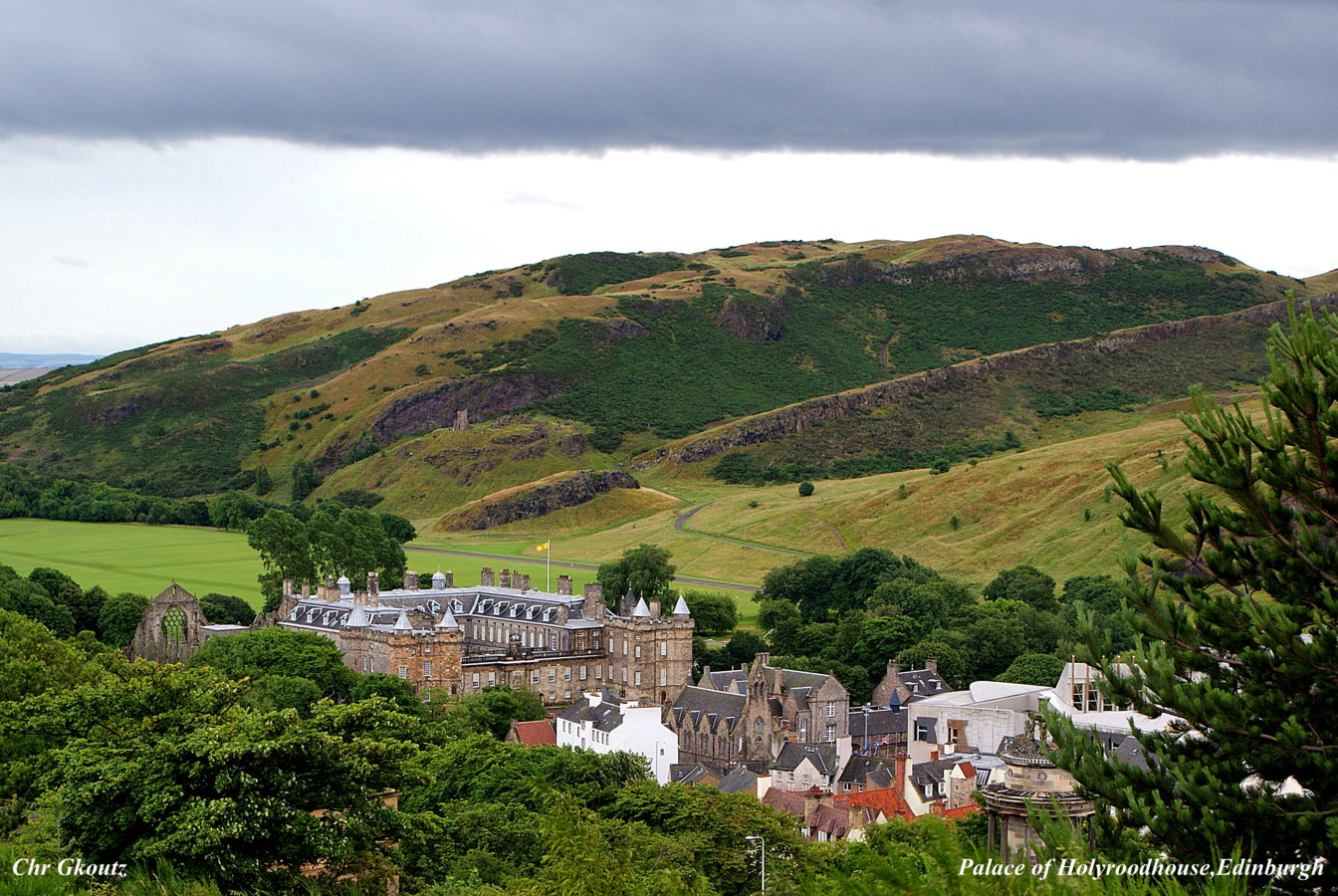 DSC02737a Palace of Holyroodhouse,Edinburgh.jpg