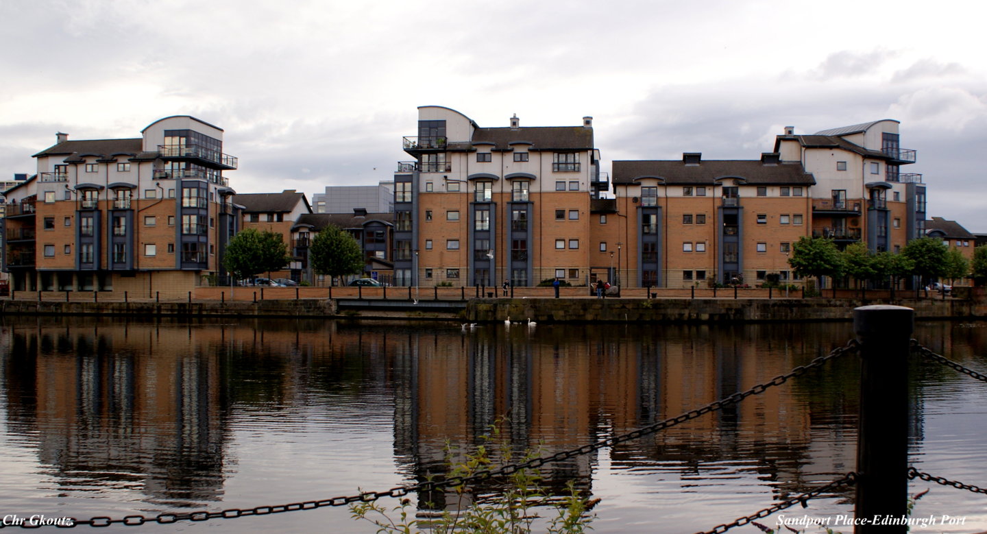 DSC02786aa The Shore,Sandport Place-Edinburgh.jpg