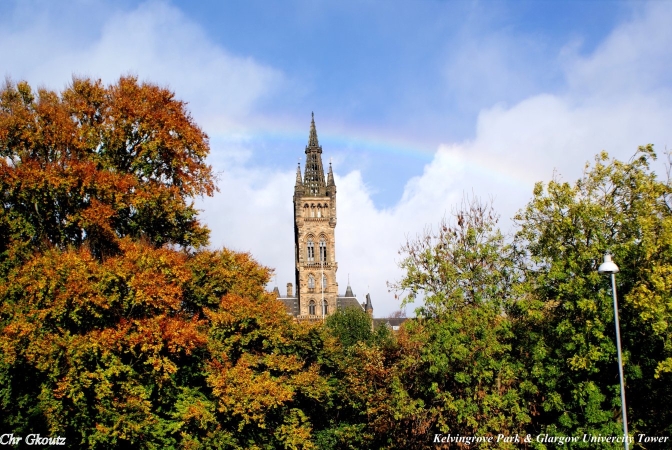 DSC01794aKelvingrove,Kelvin Walkway κ Univercity tower a.jpg