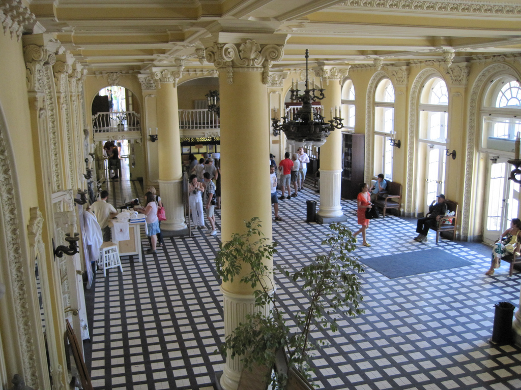 Main-Hall-Szechenyi-Bath-Budapest-Mikep.jpg