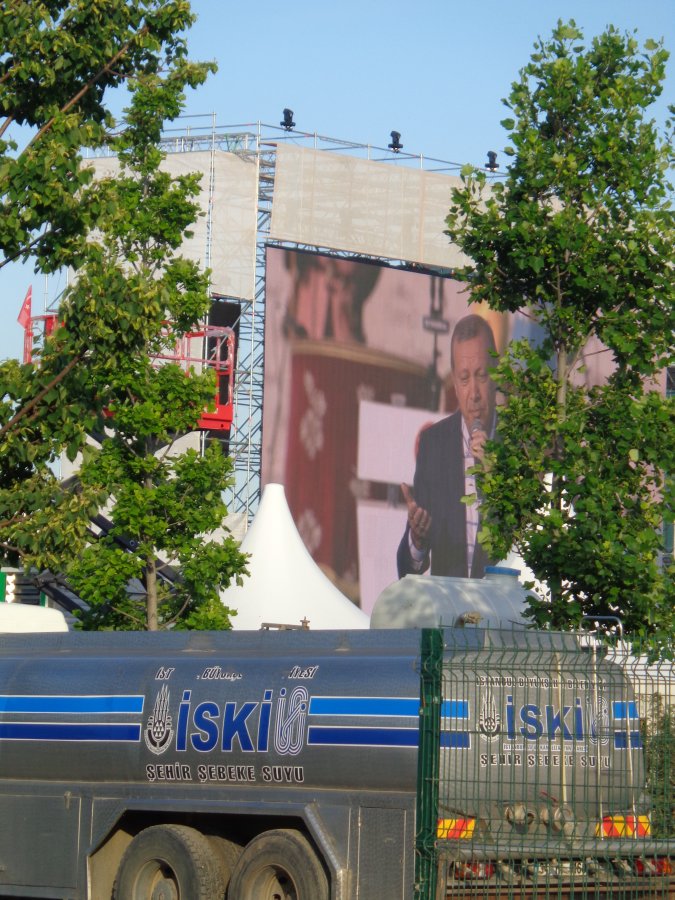 E3.JPG