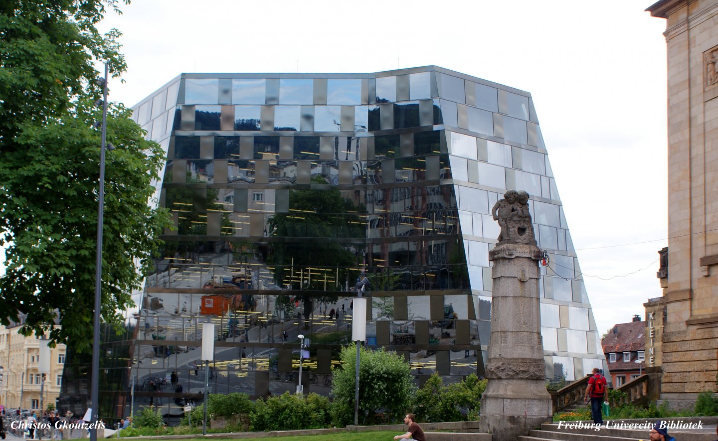 DSC07335 Freiburg-Univercity Bibliotek.jpg