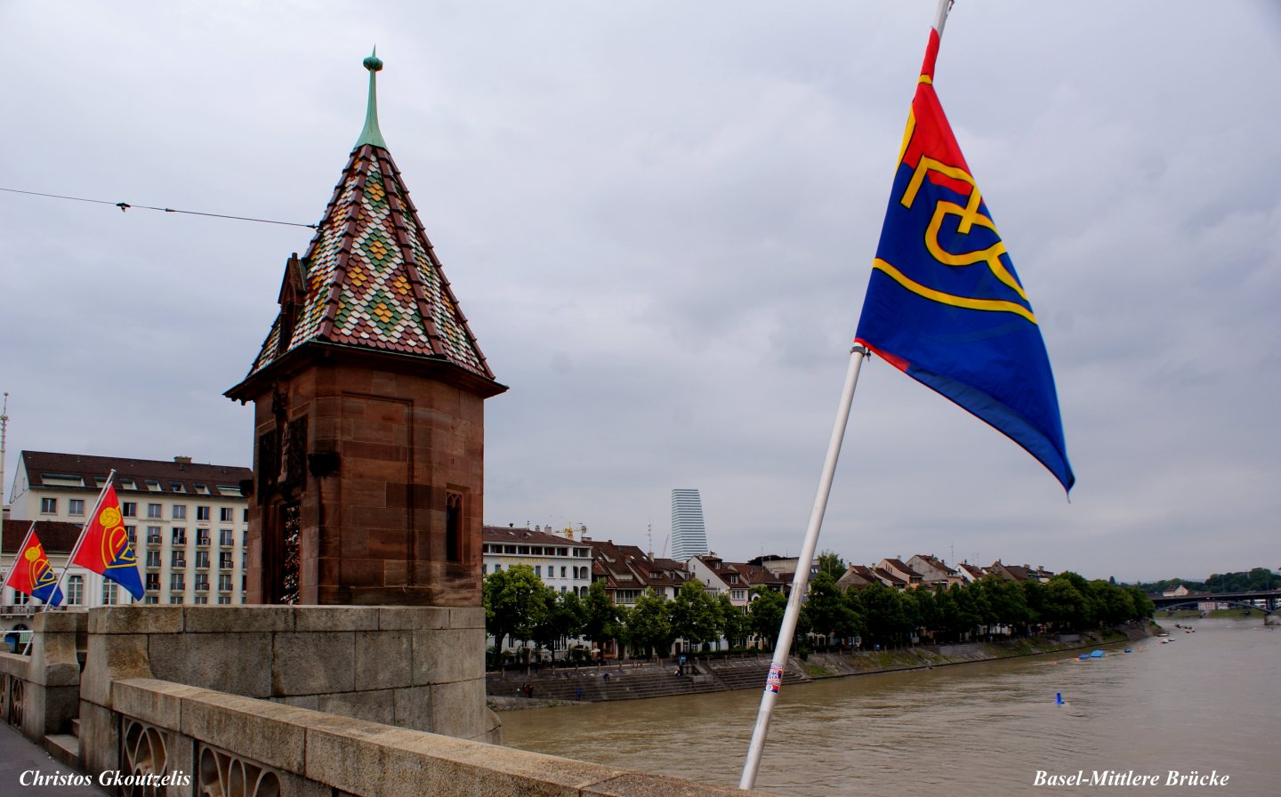 DSC06630 Basel-Mittlere Brücke.jpg