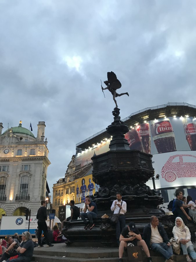 PICCADILLY CIRCUS (7).JPG