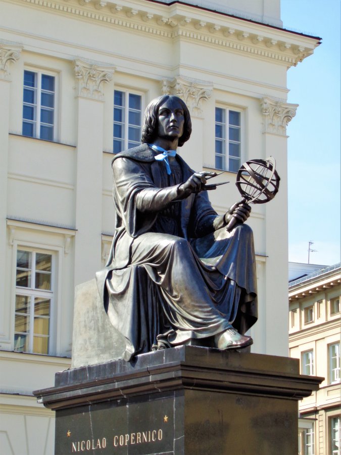 Warsaw, Krakowskie Przedmieście 03 (Nicolaus Copernicus statue 2).JPG