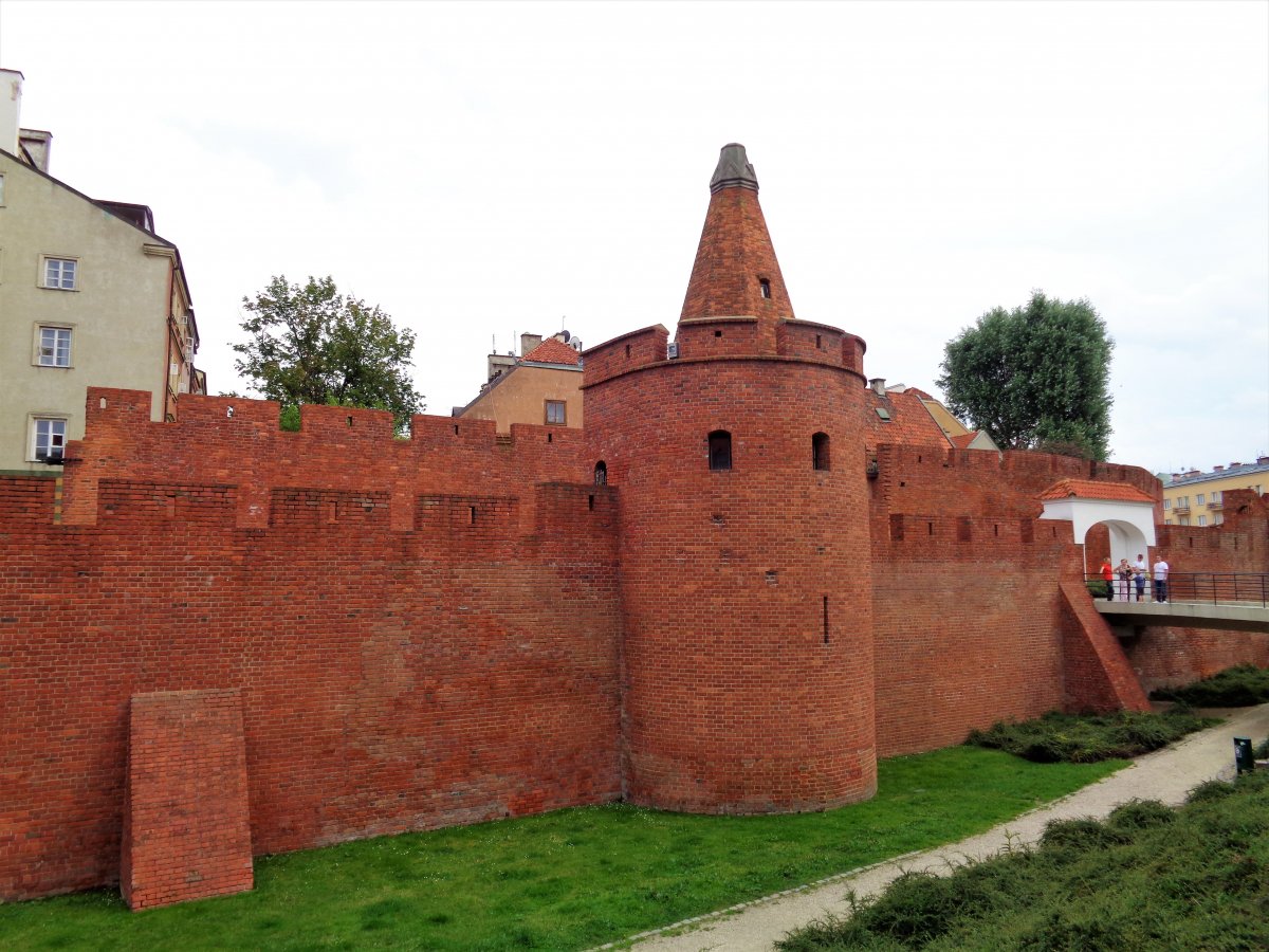 Warsaw, Barbican Walls 10.JPG