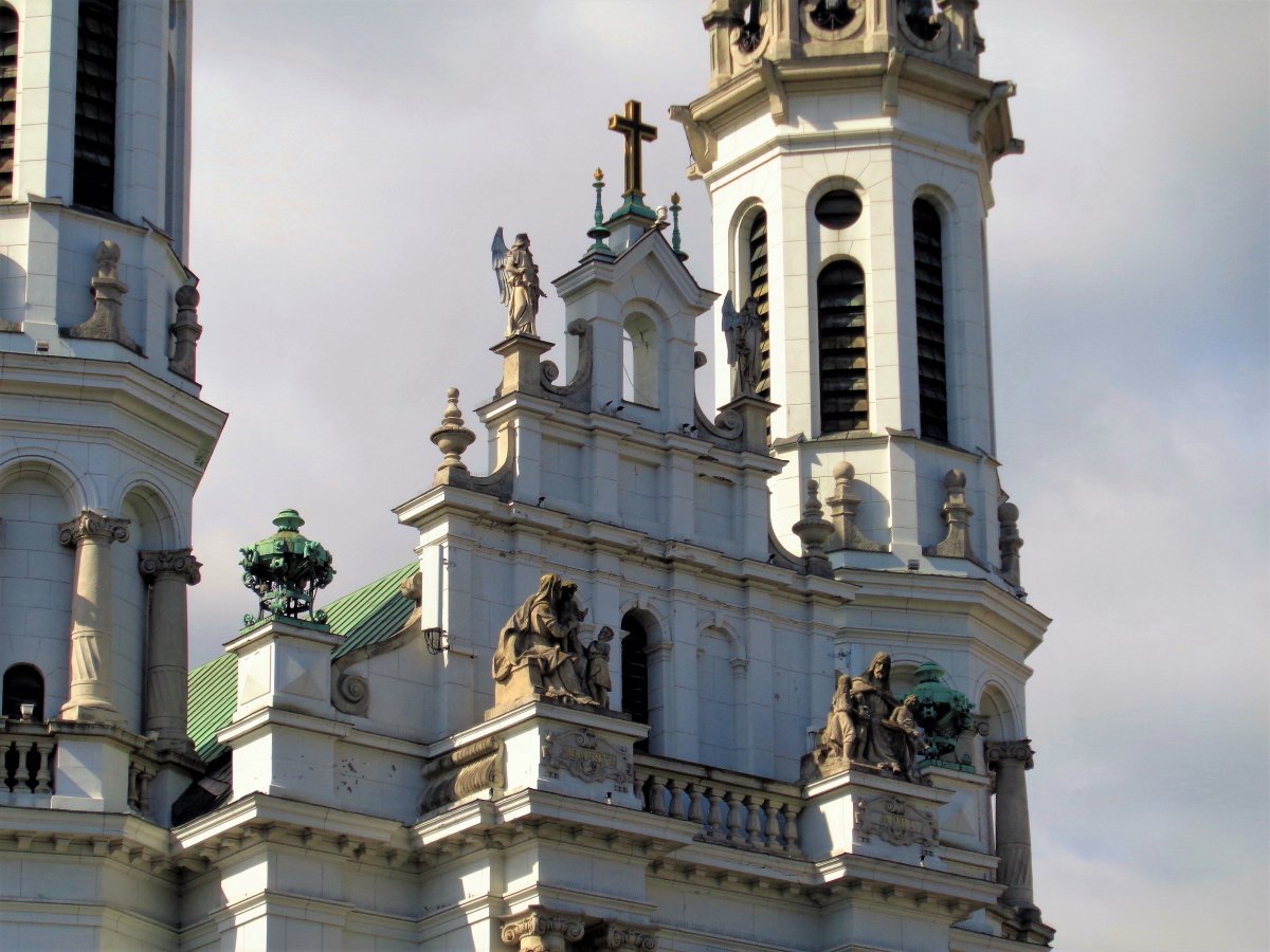 Warsaw - Mokotowska Street 07 (Church of the Holiest Saviour).JPG