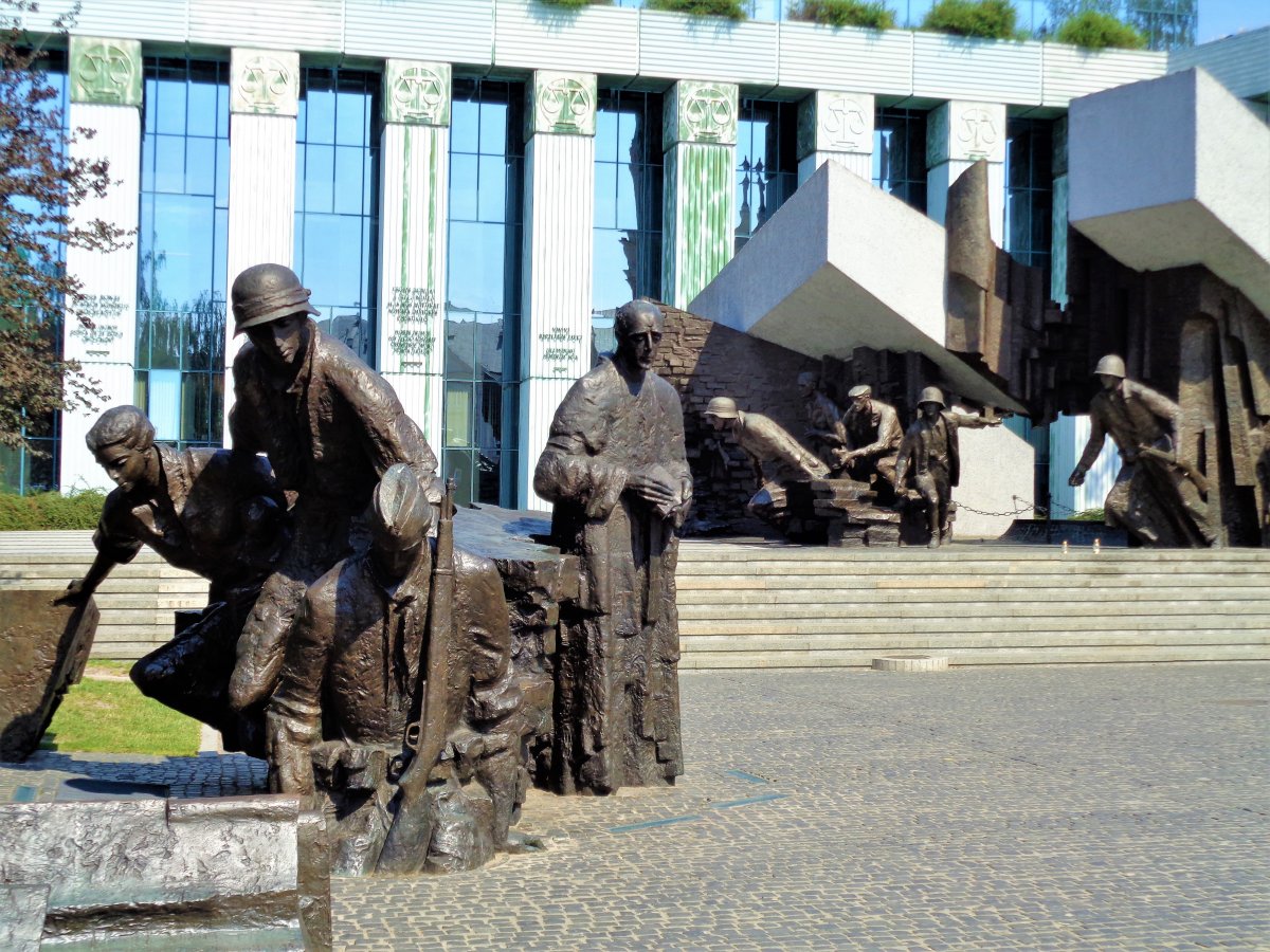 Warsaw, Uprising Monument 01.JPG