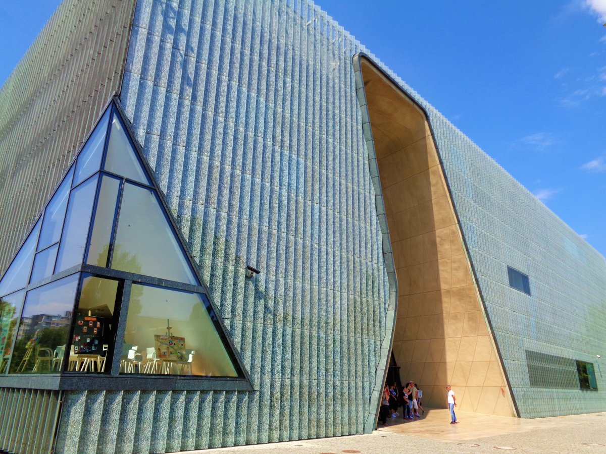 Warsaw, Museum of the History of Polish Jews 02.JPG