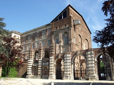 castello di rivoli.jpg