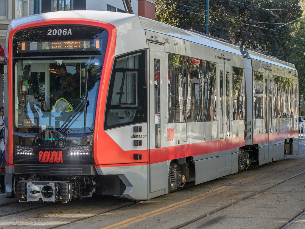 tn_us-san_francisco_muni_siemens_LRV_1.jpg