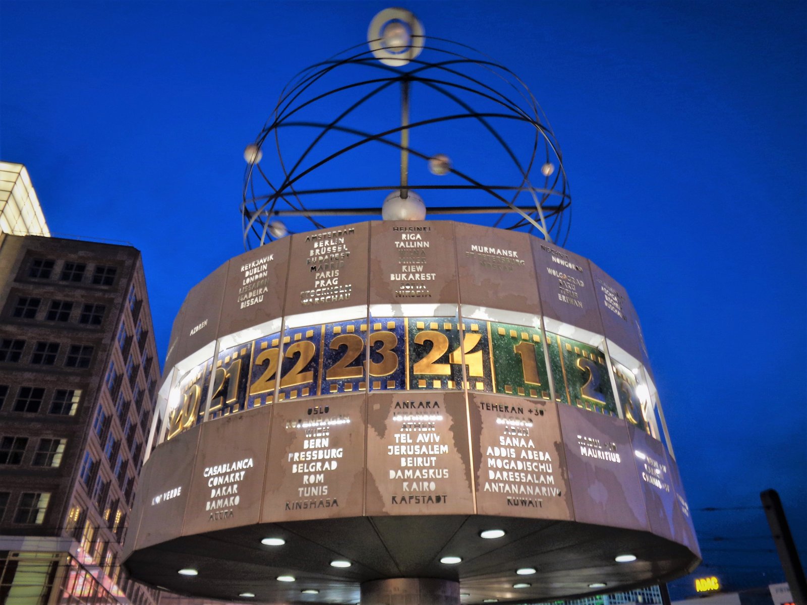 Berlin - Alexanderplatz (World Clock).JPG