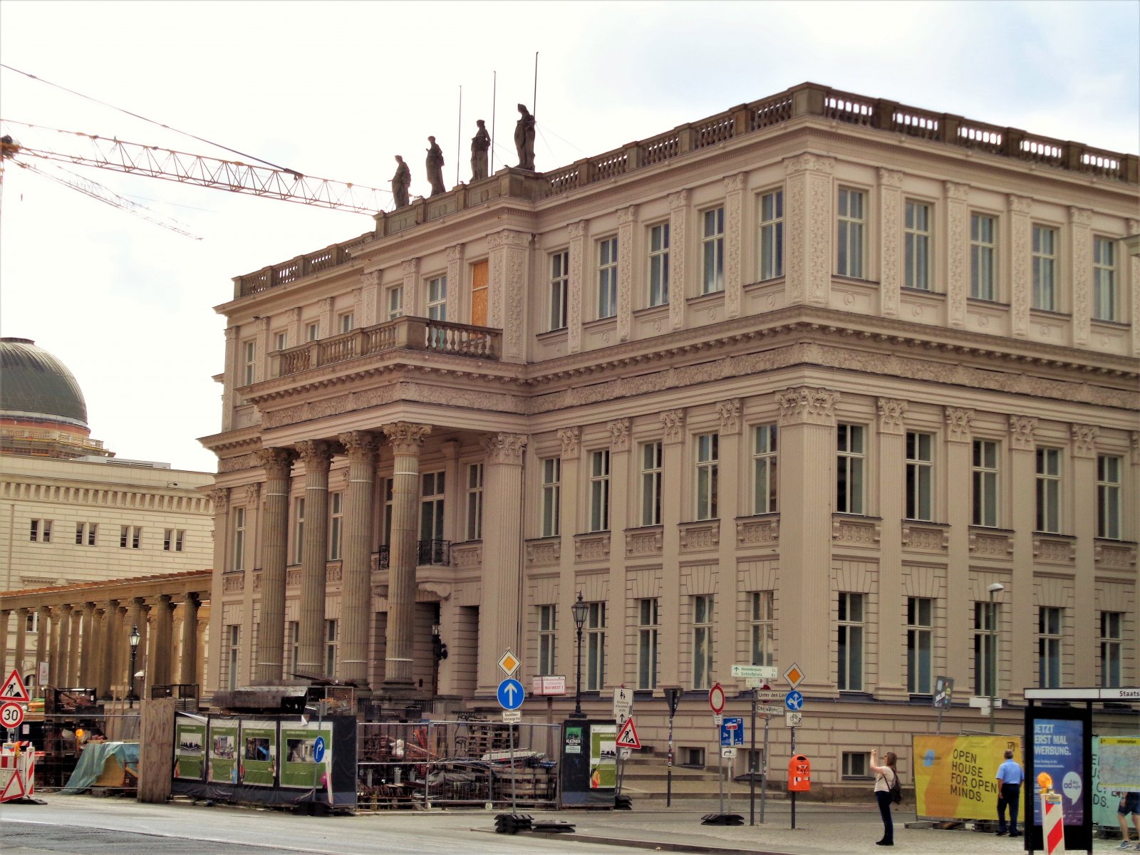 Berlin - Unter Den Linden 05 (Kronprinzenpalais, Crown's Prince Palace).JPG