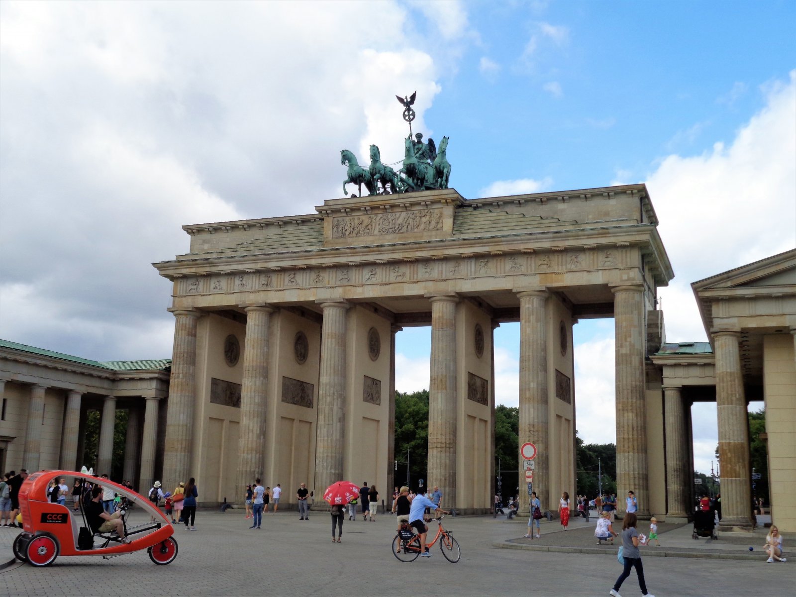 Berlin - Brandenburger Tor 01.JPG