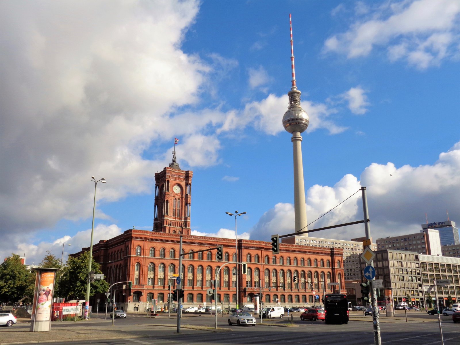 Berlin - Alt Berlin 01 (Rote Rathaus).JPG