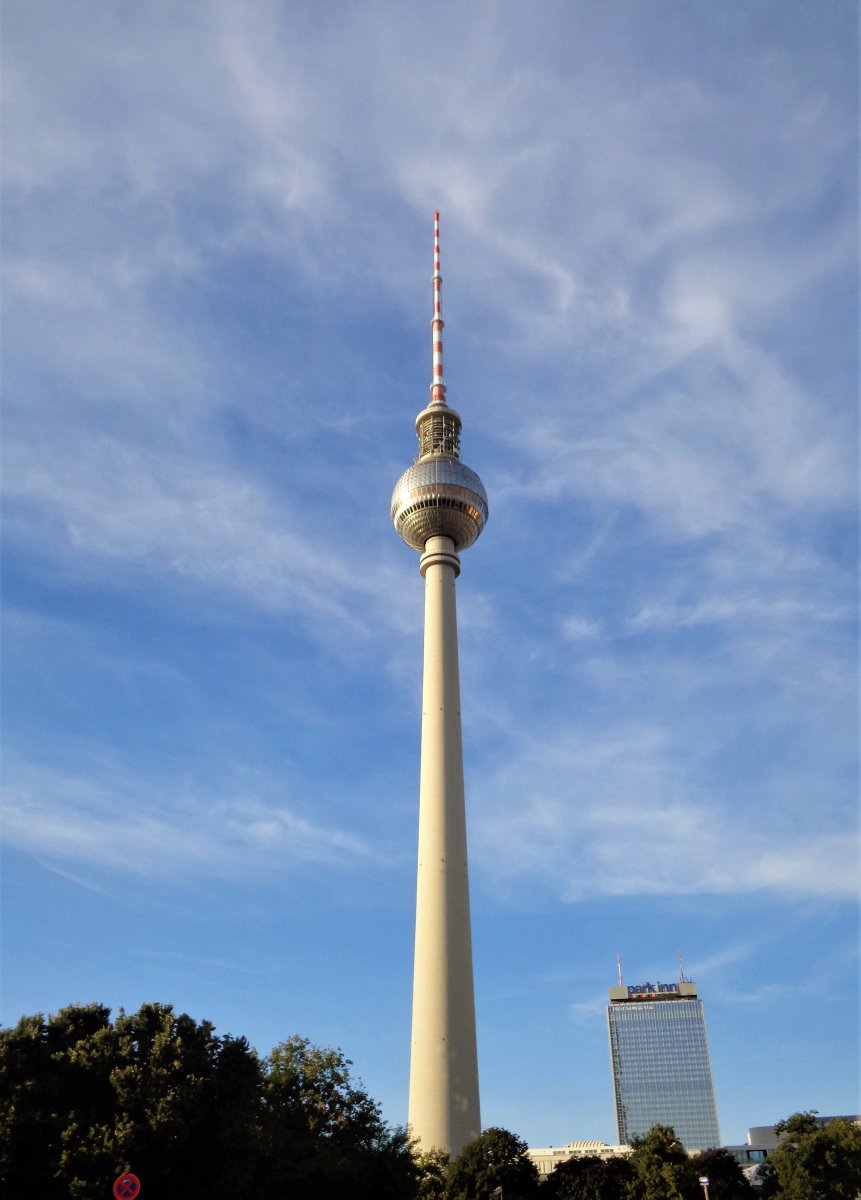 Berlin - Television Tower (Fernsehturm) 01.JPG