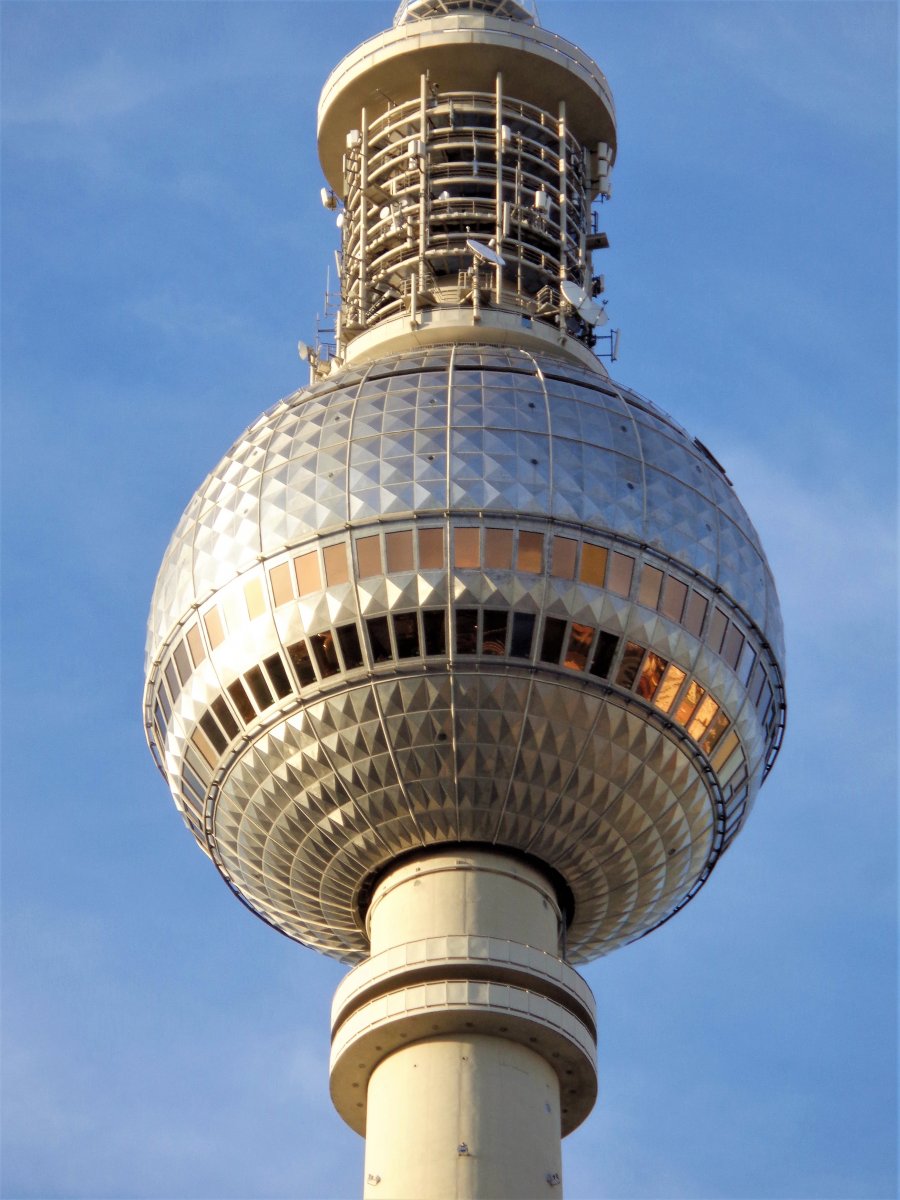 Berlin - Television Tower (Fernsehturm) 03.JPG