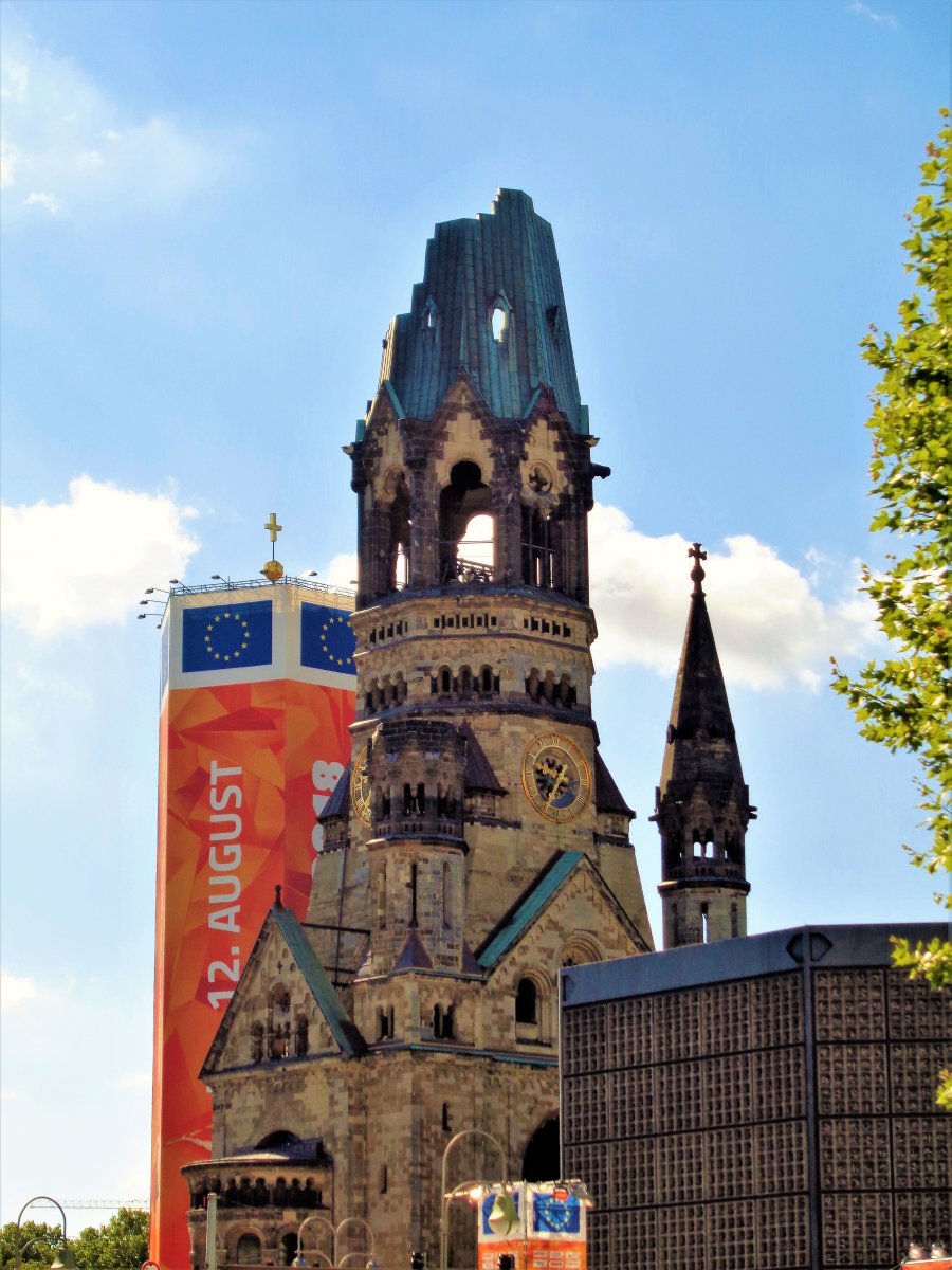 Berlin - Charlottenburg 05 (Kaiser-Wilhelm-Gedächtnis-Kirche).JPG