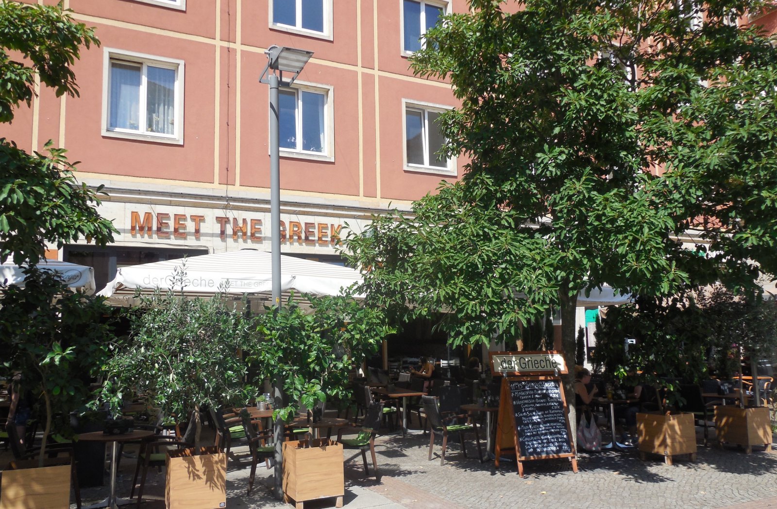 19. Εστιατόριο Meet the Greek (Weiße Gasse 1).JPG