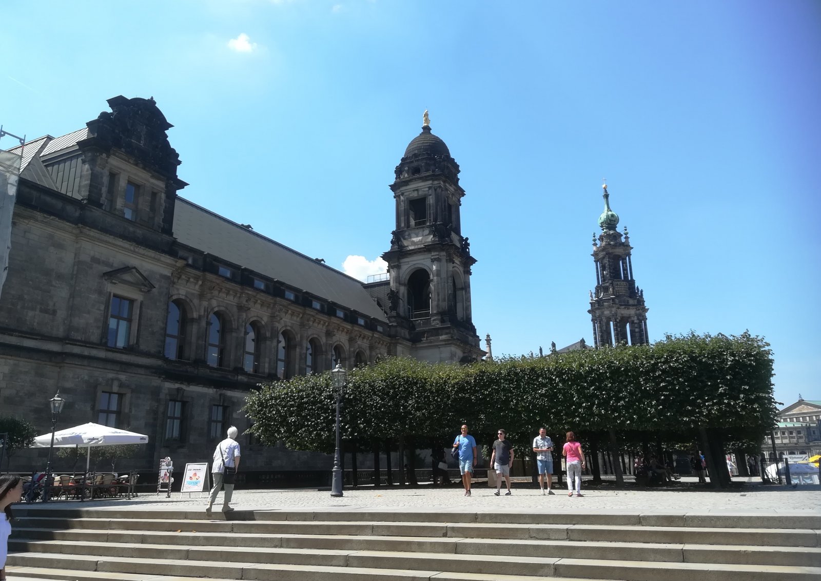 12. IMG_Δικαστήριο της Δρέσδης (Oberlandesgericht Dresden) & Καθεδρικός Ναός της Δρέσδης.jpg