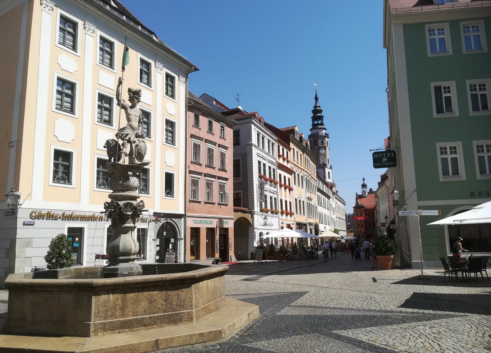 15. IMG_Obermarkt - Roland Fountain,Tourist Information Office, Town Hall Tower.jpg