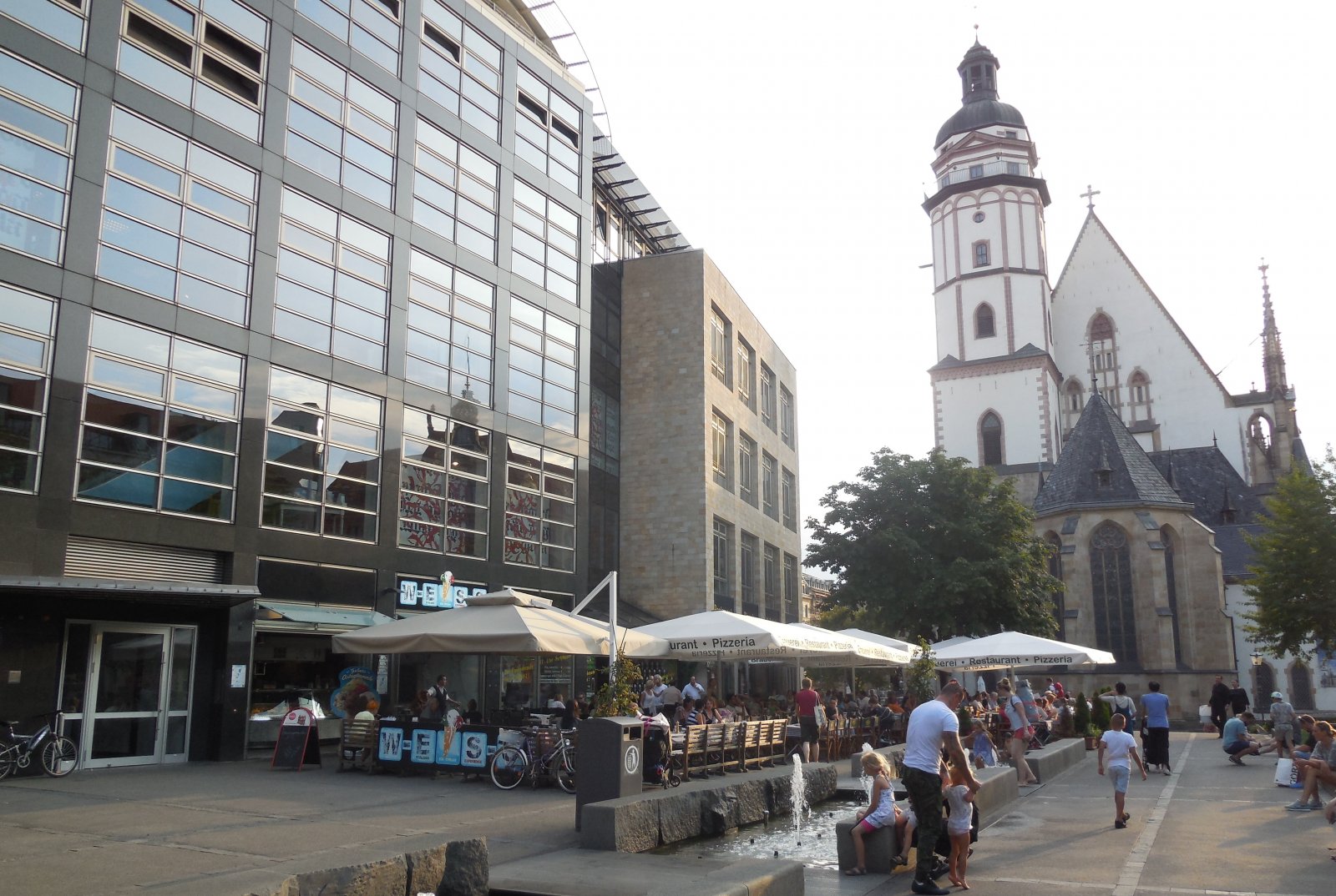 32. Μπυραρία Brauhaus an der Thomaskirche.JPG