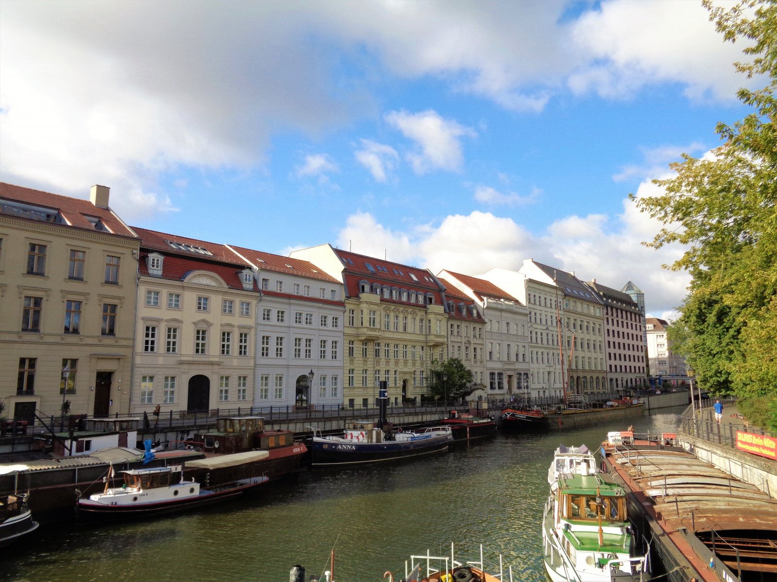 Berlin - Spree river 03.JPG