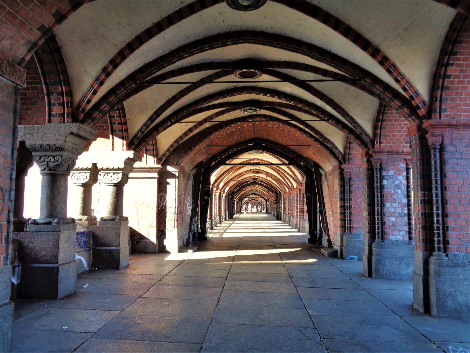 Berlin - Oberbaumbrücke 04.JPG