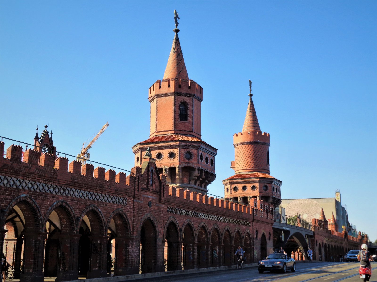 Berlin - Oberbaumbrücke 02.JPG