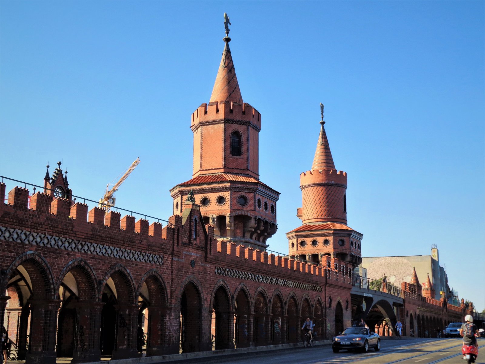 Berlin - Oberbaumbrücke 02.JPG