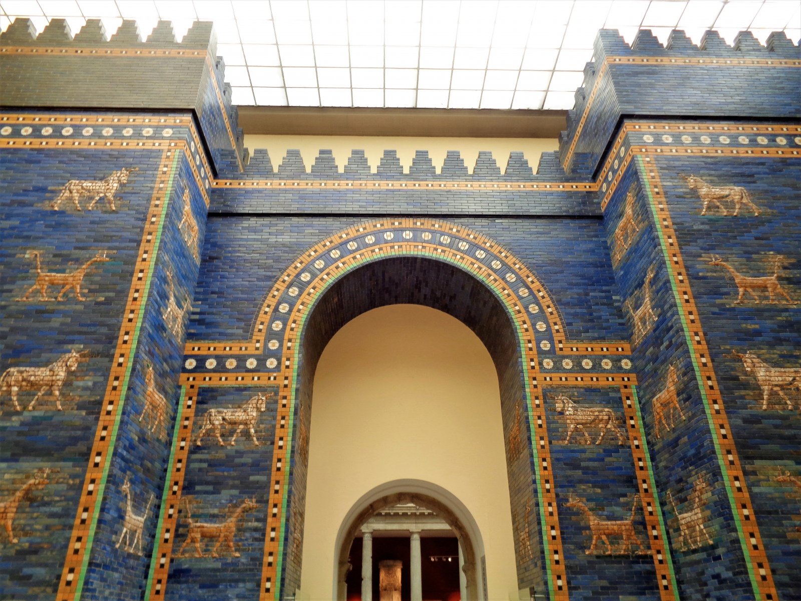 Berlin - Pergamon Museum 01 (Ishtar Gate).JPG