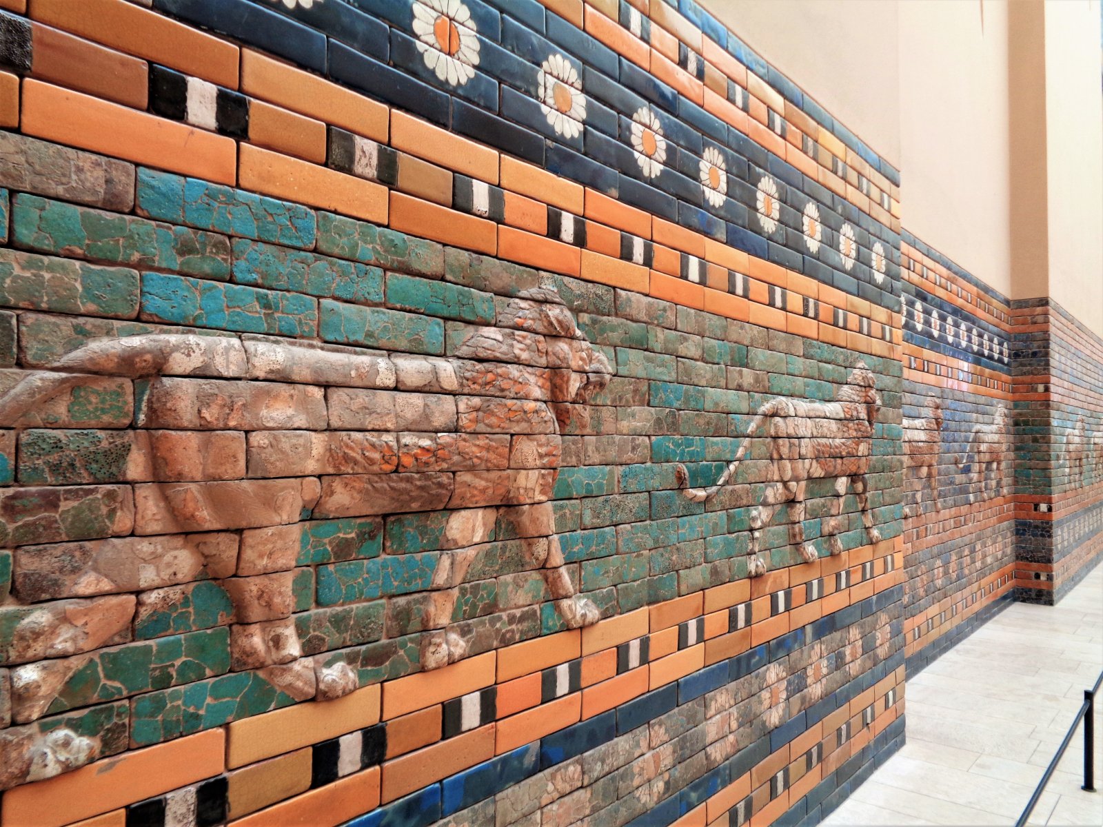 Berlin - Pergamon Museum 04 (Ishtar Gate).JPG