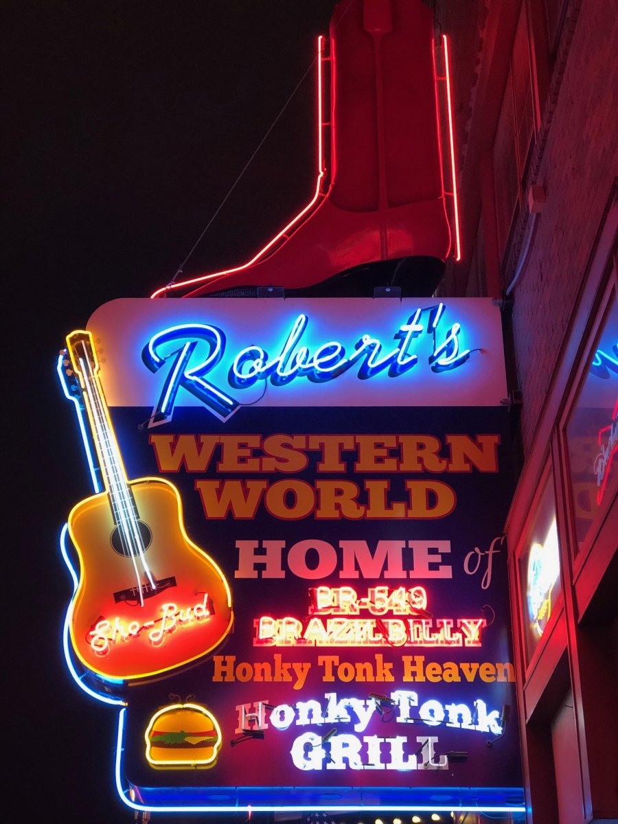 Roberts honky tonk.jpg