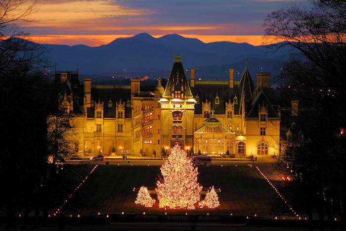 BiltmoreHouse_Christmas.jpg