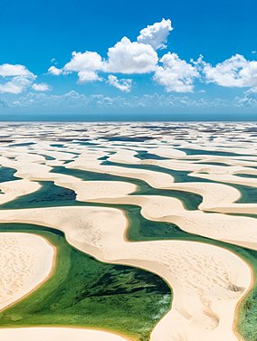 284px-Lençóis_Maranhenses_2018.jpg