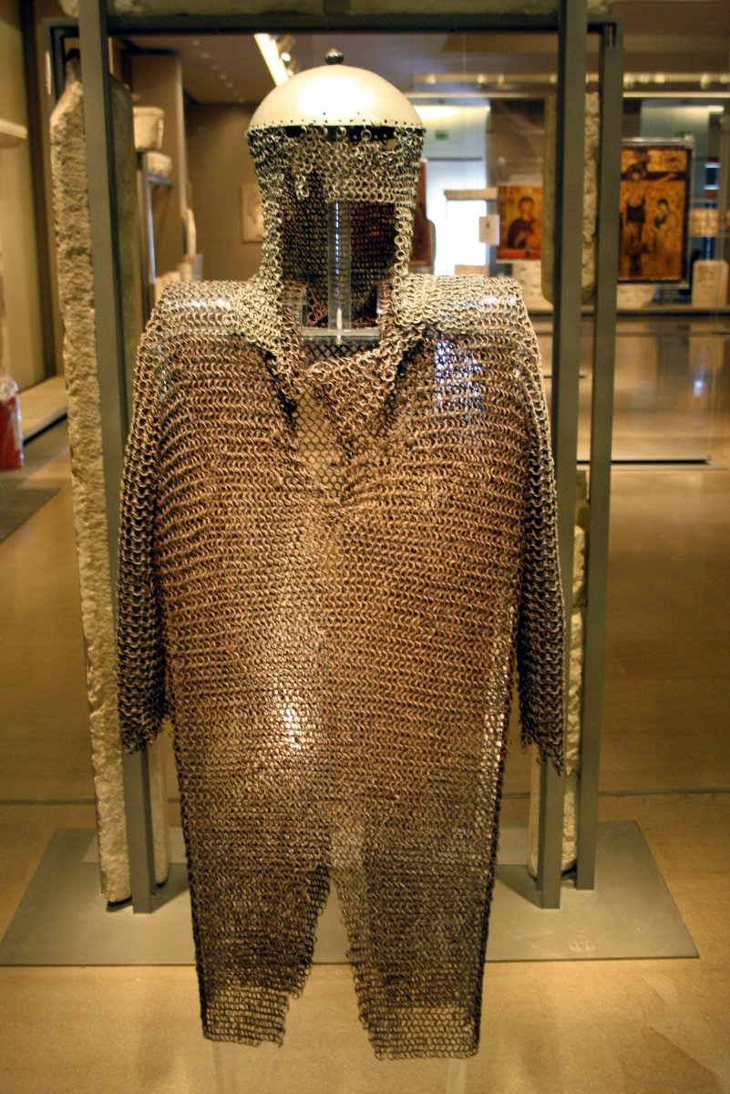 1954_-_Byzantine_Museum,_Athens_-_Iron_chain_mail_-_Photo_by_Giovanni_Dall'Orto,_Nov_12_2009.jpg