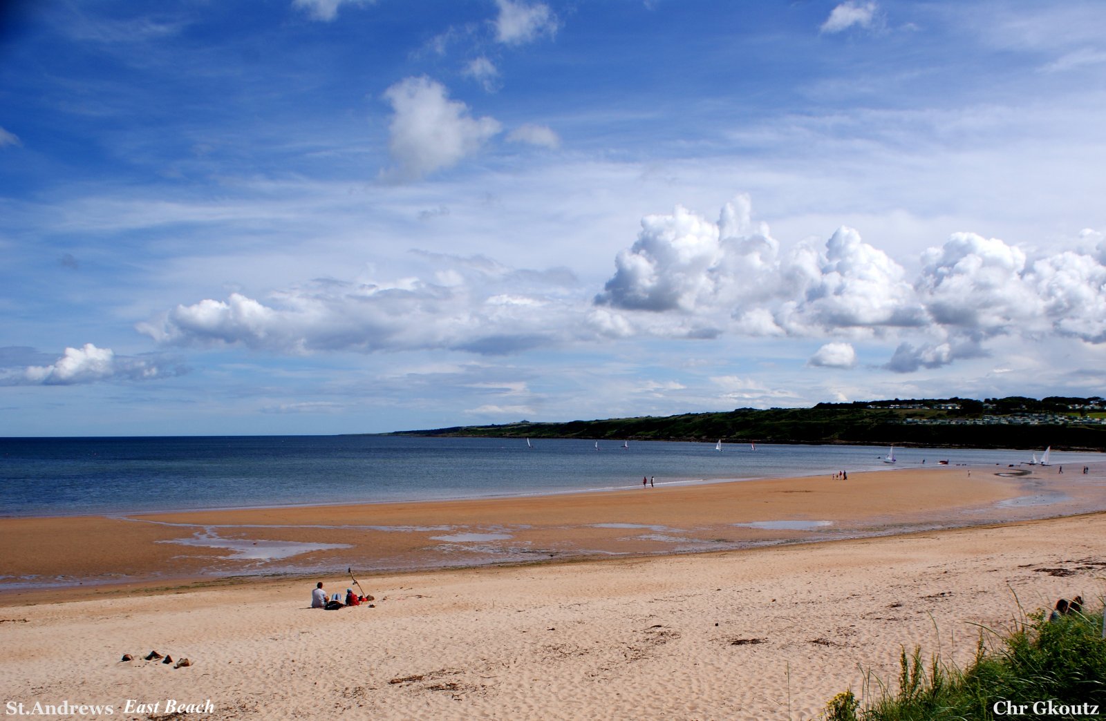 DSC06042a St Andrews East Beach.jpg