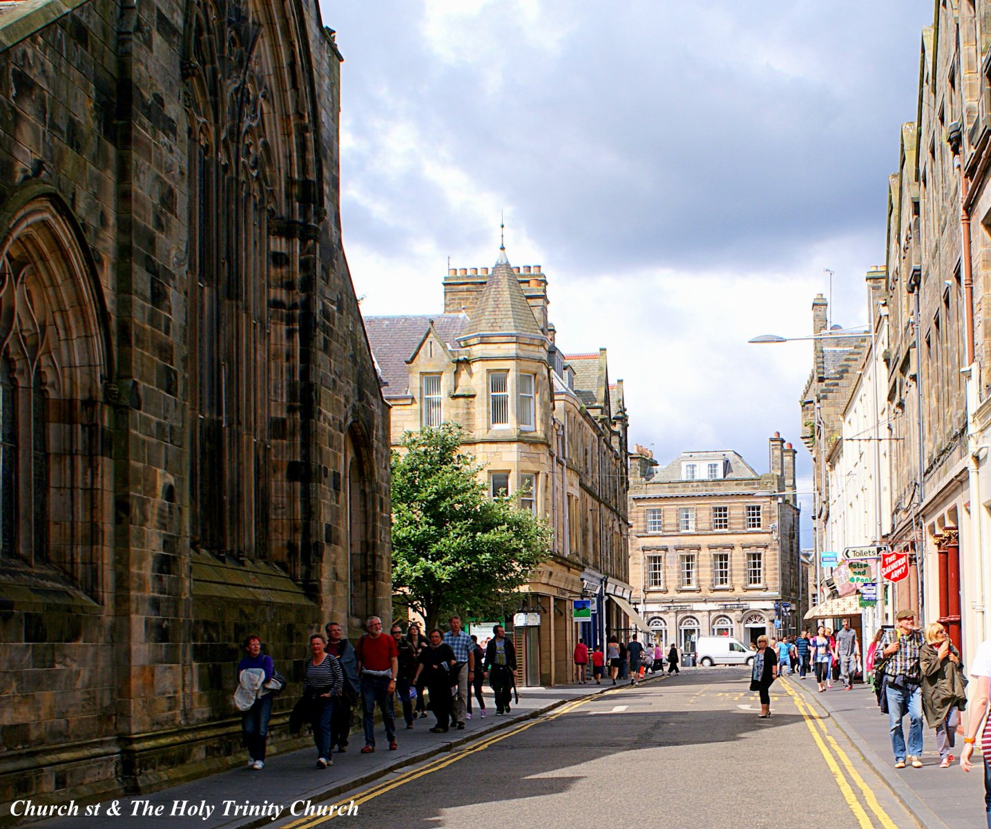 DSC06077 Church st & The Holy Trinity Church.jpg